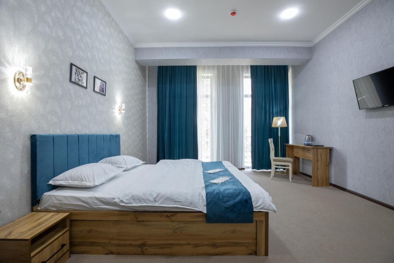 Resident Hotel Tashkent Exterior foto